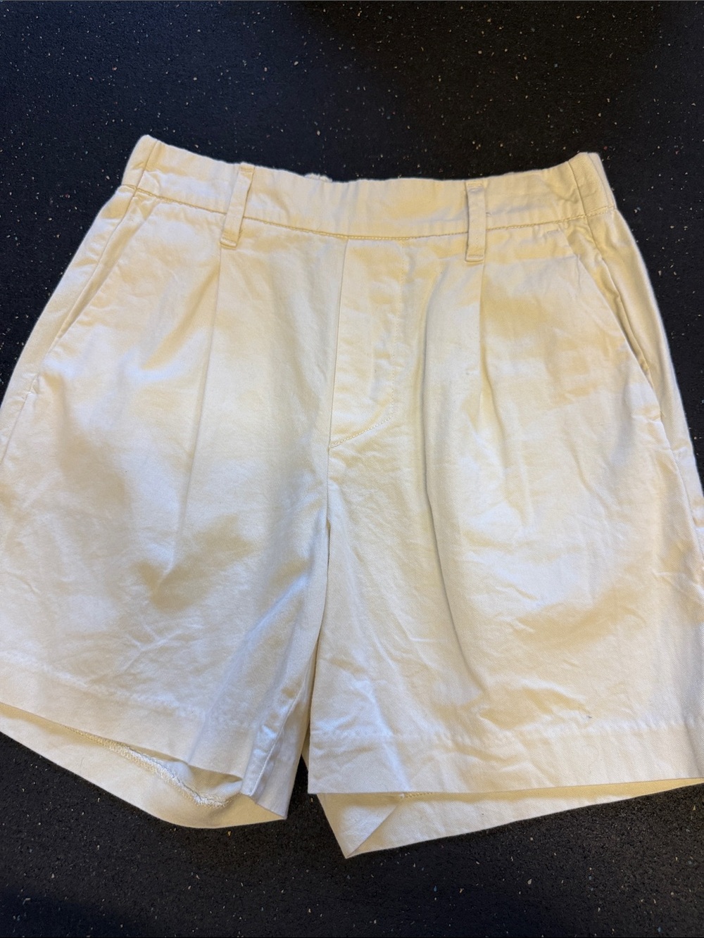 High-Waist Pleated Women's Shorts — Cream